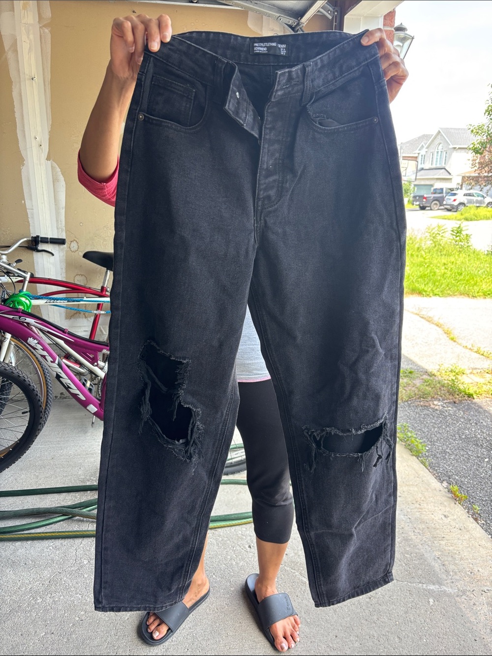 PrettyLittleThing Black Distressed Relaxed Men’s Jeans